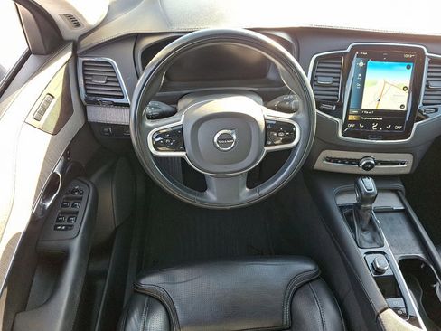 Used 2022 Volvo XC90 T6 Inscription w/ Lounge Package image 13