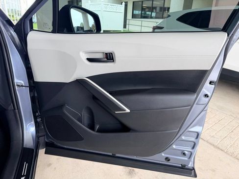Used 2022 Toyota Corolla Cross L FWD image 34