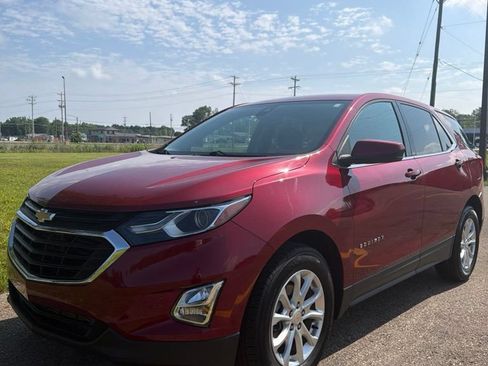 Used 2020 Chevrolet Equinox LT w/ Driver Convenience Package FWD image 1