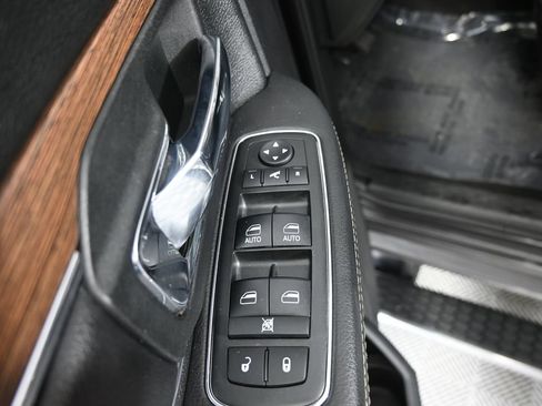 Used 2018 RAM 2500 Laramie image 19