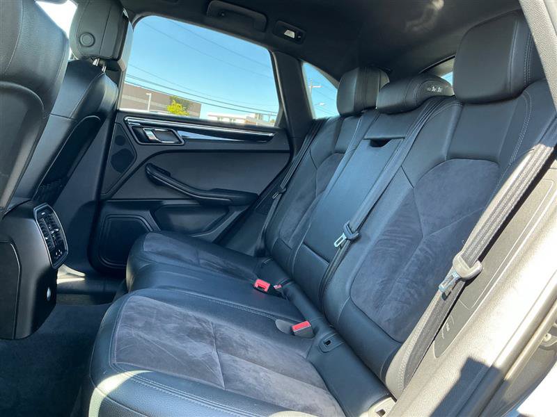 Used 2015 Porsche Macan S AWD/4WD image 44