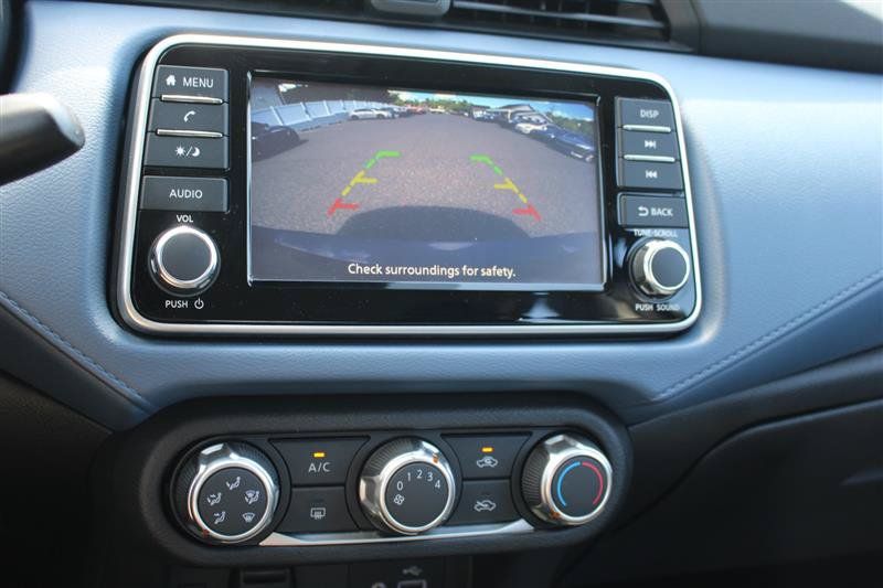 Used 2025 Nissan Versa SV FWD image 14