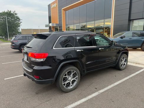 Used 2019 Jeep Grand Cherokee Limited w/ Trailer Tow Group IV AWD/4WD image 6