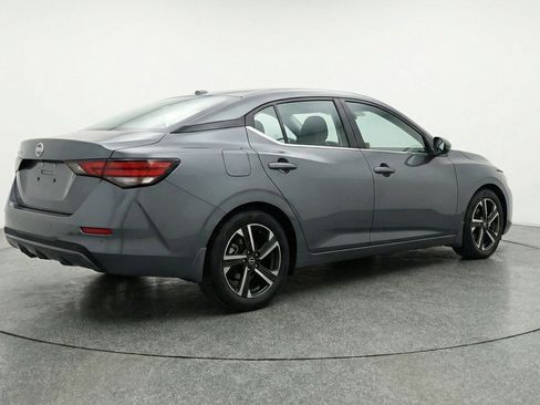 Used 2025 Nissan Sentra SV image 9