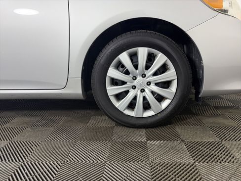 Used 2013 Toyota Corolla LE image 44
