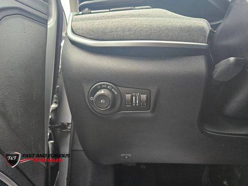 Used 2024 Jeep Compass Latitude AWD/4WD image 31
