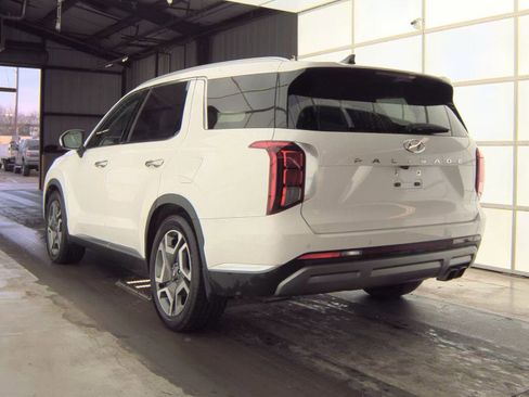 Used 2023 Hyundai Palisade Limited w/ Winter Package image 13
