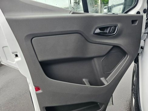 Used 2025 Ford Transit 250 148 High Roof RWD image 17