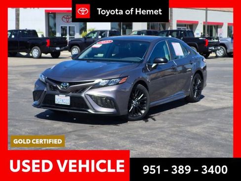 Used 2022 Toyota Camry SE w/ Convenience Package image 1