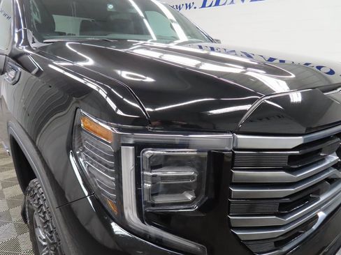 Used 2025 GMC Sierra 1500 AT4 image 32