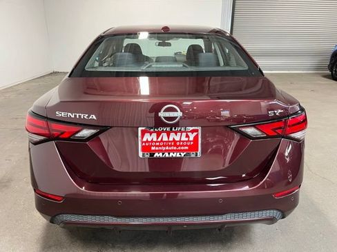Used 2024 Nissan Sentra SV FWD image 4