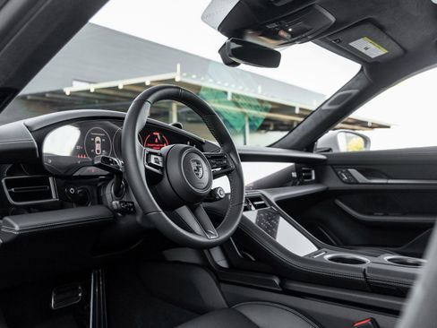 New 2026 Porsche Taycan Turbo image 4