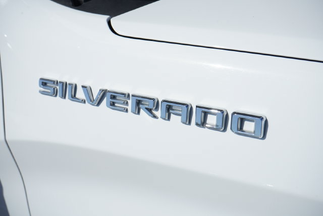 Used 2025 Chevrolet Silverado 1500 LT AWD/4WD image 17
