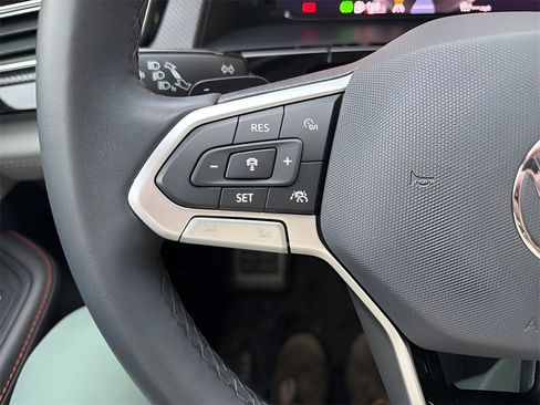 Used 2024 Volkswagen Atlas Peak Edition SE image 16