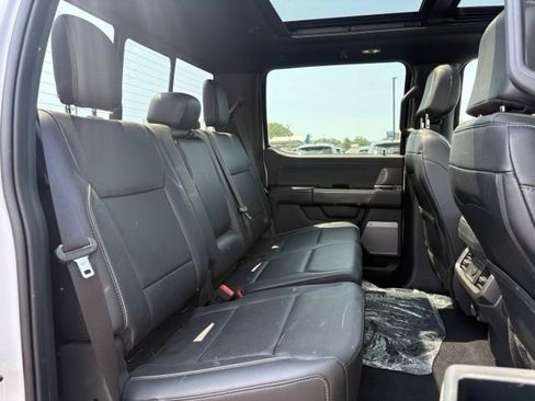 Used 2025 Ford F150 Lariat AWD/4WD image 14