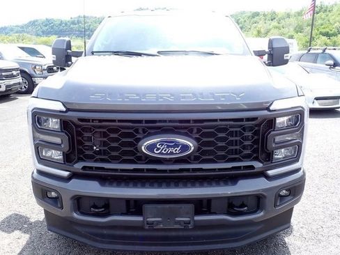 Used 2023 Ford F250 Lariat w/ Sport Appearance Package AWD/4WD image 9