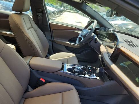 New 2025 Audi A8 L 3.0T image 14