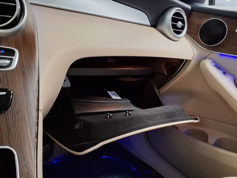 Used 2022 Mercedes-Benz GLC 300 4MATIC image 27