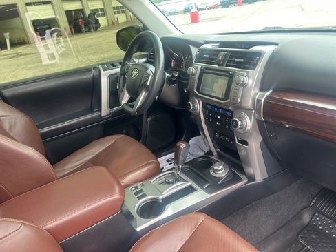 Used 2018 Toyota 4Runner Limited AWD/4WD image 22