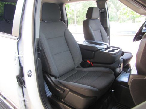 Used 2024 Chevrolet Silverado 2500 LT AWD/4WD image 24