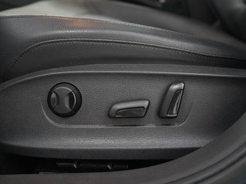Used 2013 Volkswagen Passat 2.5 SE FWD image 24