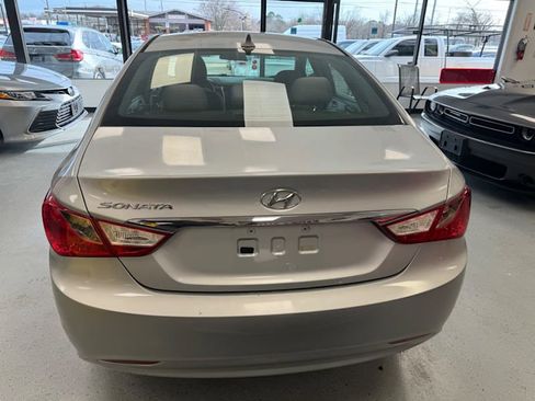 Used 2011 Hyundai Sonata GLS image 11