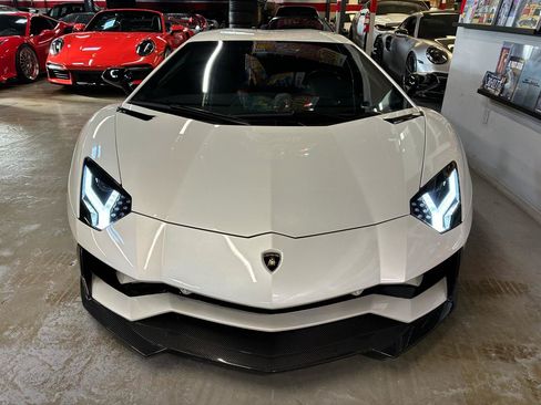 Used 2017 Lamborghini Aventador S AWD/4WD image 4