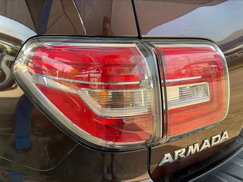 Used 2017 Nissan Armada Platinum image 28