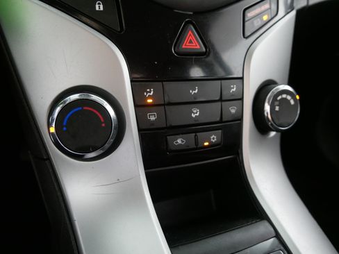 Used 2012 Chevrolet Cruze Eco FWD image 23
