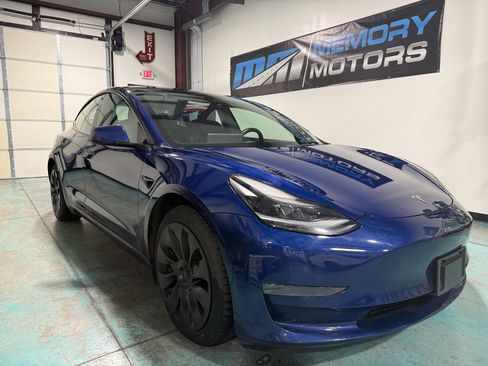 Used 2022 Tesla Model 3 Long Range image 1