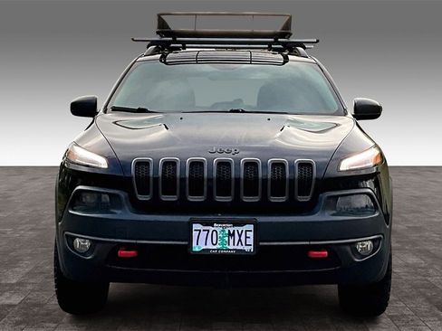 Used 2016 Jeep Cherokee Trailhawk w/ Leather Interior Group image 5