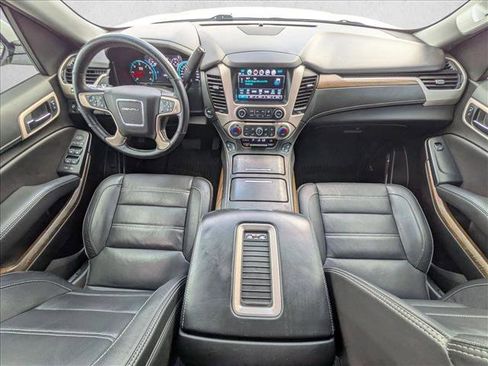 Used 2018 GMC Yukon Denali w/ Denali Ultimate Package image 18