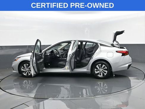 Used 2022 Nissan Altima 2.5 S FWD image 29