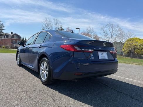 Used 2025 Toyota Camry LE image 6