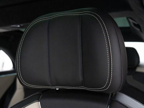 Certified 2023 Bentley Flying Spur Plug-In Hybrid AWD/4WD image 17