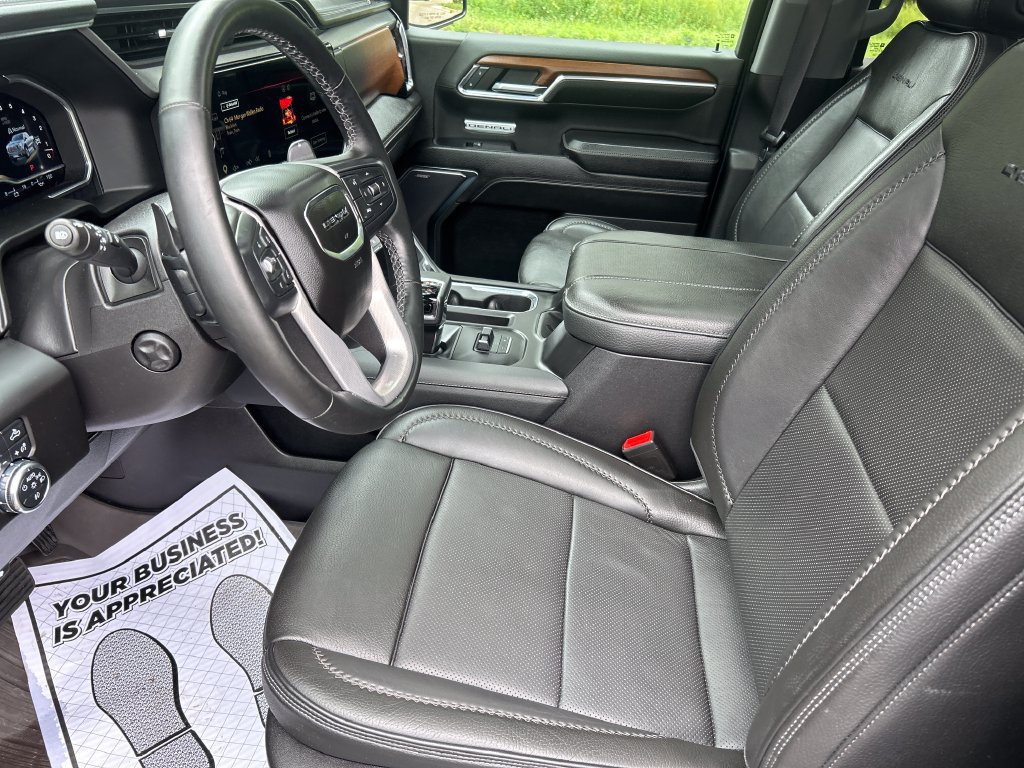 Used 2023 GMC Sierra 1500 Denali w/ Technology Package AWD/4WD image 13