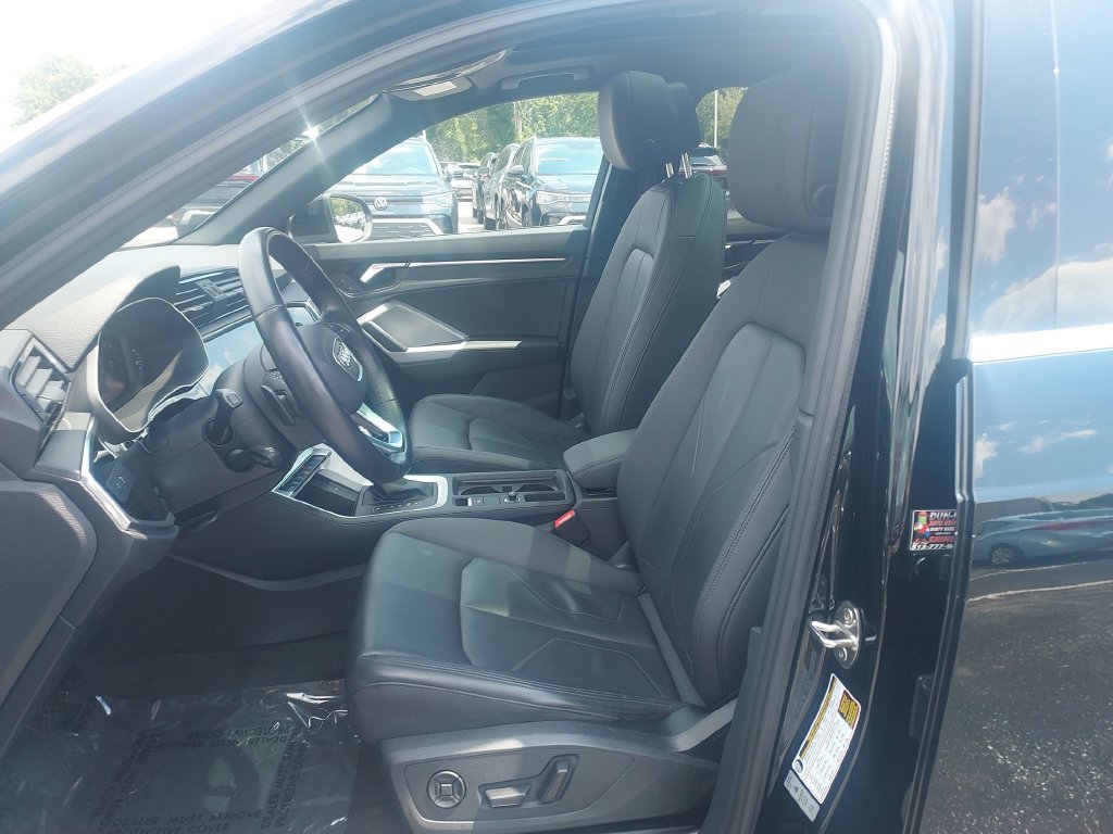 Used 2023 Audi Q3 2.0T Premium w/ Convenience Package AWD/4WD image 31