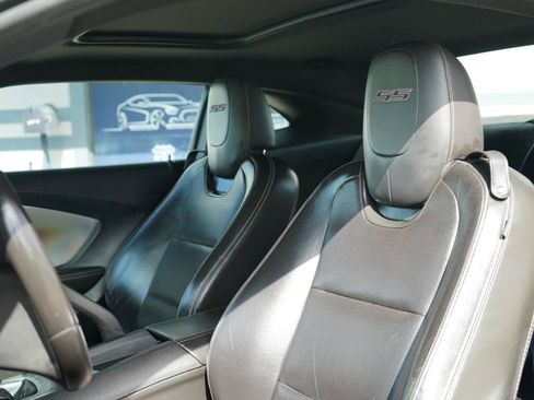 Used 2014 Chevrolet Camaro SS w/ RS Package RWD image 11