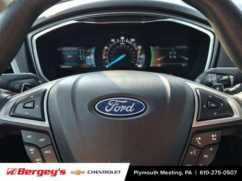 Used 2020 Ford Fusion SE AWD/4WD image 23
