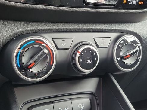 New 2026 Hyundai Venue SE image 10