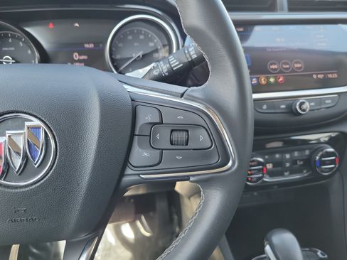 Used 2023 Buick Encore GX Select w/ Sport Touring Package FWD image 21
