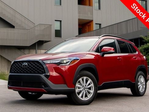 Used 2024 Toyota Corolla Cross LE w/ Moonroof Package image 1