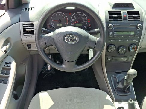 Used 2013 Toyota Corolla L FWD image 13
