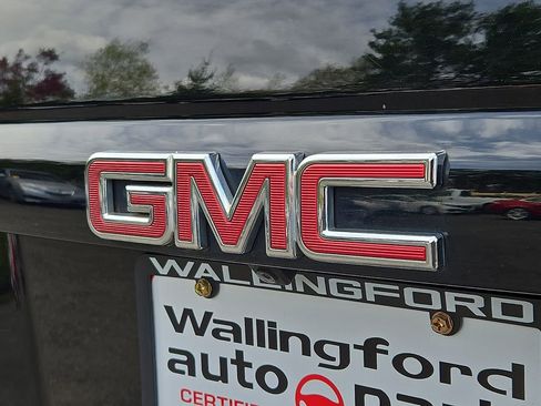 Used 2016 GMC Yukon SLT w/ Open Road Package AWD/4WD image 29