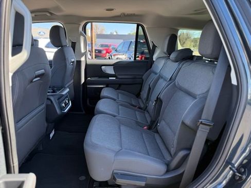 Certified 2025 Ford Expedition Active AWD/4WD image 18