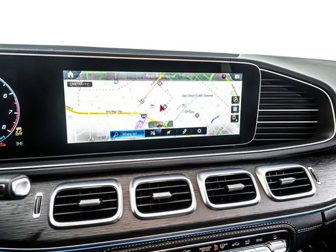 Certified 2022 Mercedes-Benz GLS 450 4MATIC image 21