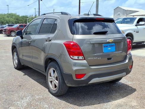 Certified 2021 Chevrolet Trax LT w/ Driver Confidence Package AWD/4WD image 5
