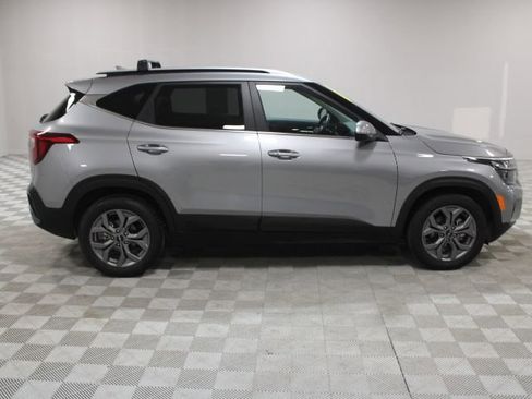 Used 2024 Kia Seltos S image 12