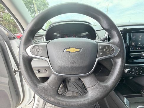 Used 2020 Chevrolet Traverse LS FWD image 17