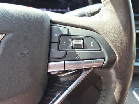 Certified 2022 Cadillac Escalade ESV Premium Luxury w/ LPO, Illumination Package image 17